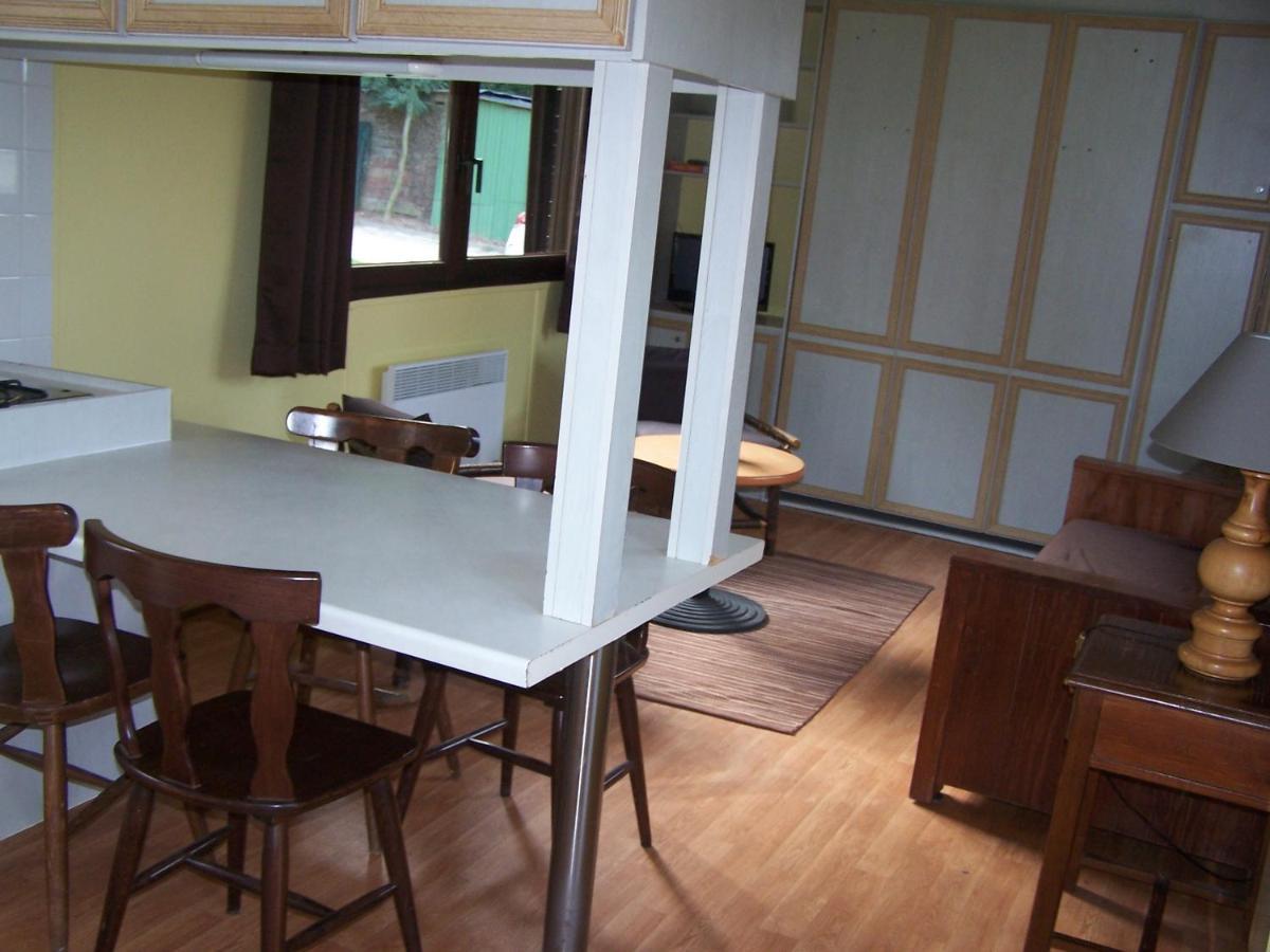 3 Gites - Relais Du Saussay In Pertheville Ners Екстериор снимка